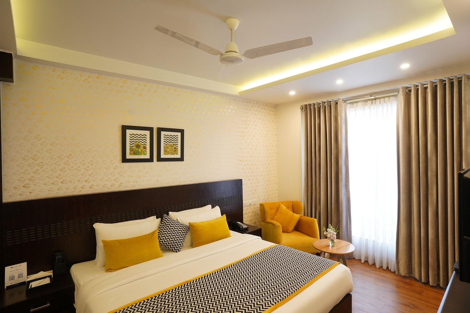 Rockland Hotel, C.R Park New Delhi Exterior photo