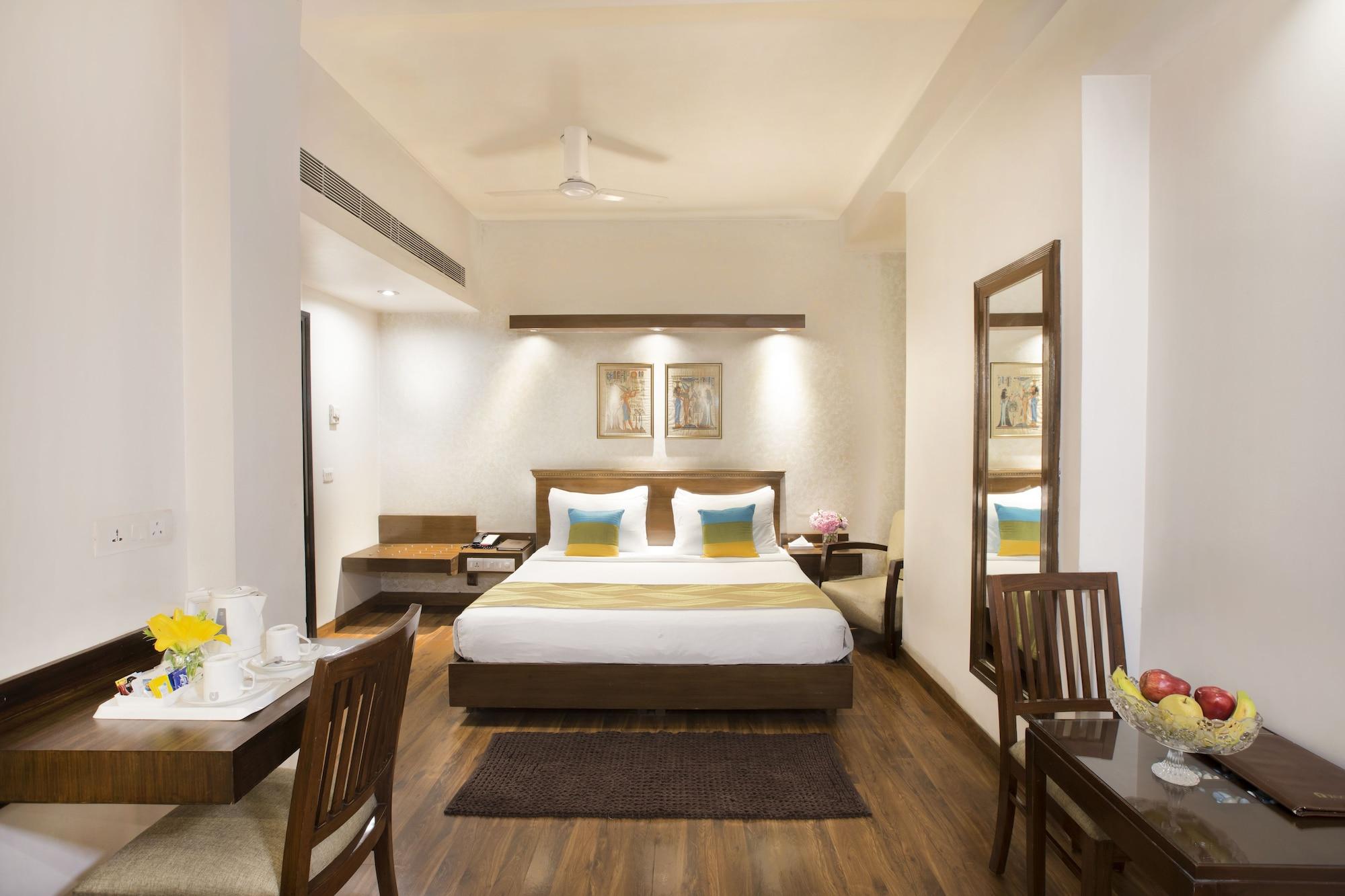 Rockland Hotel, C.R Park New Delhi Exterior photo