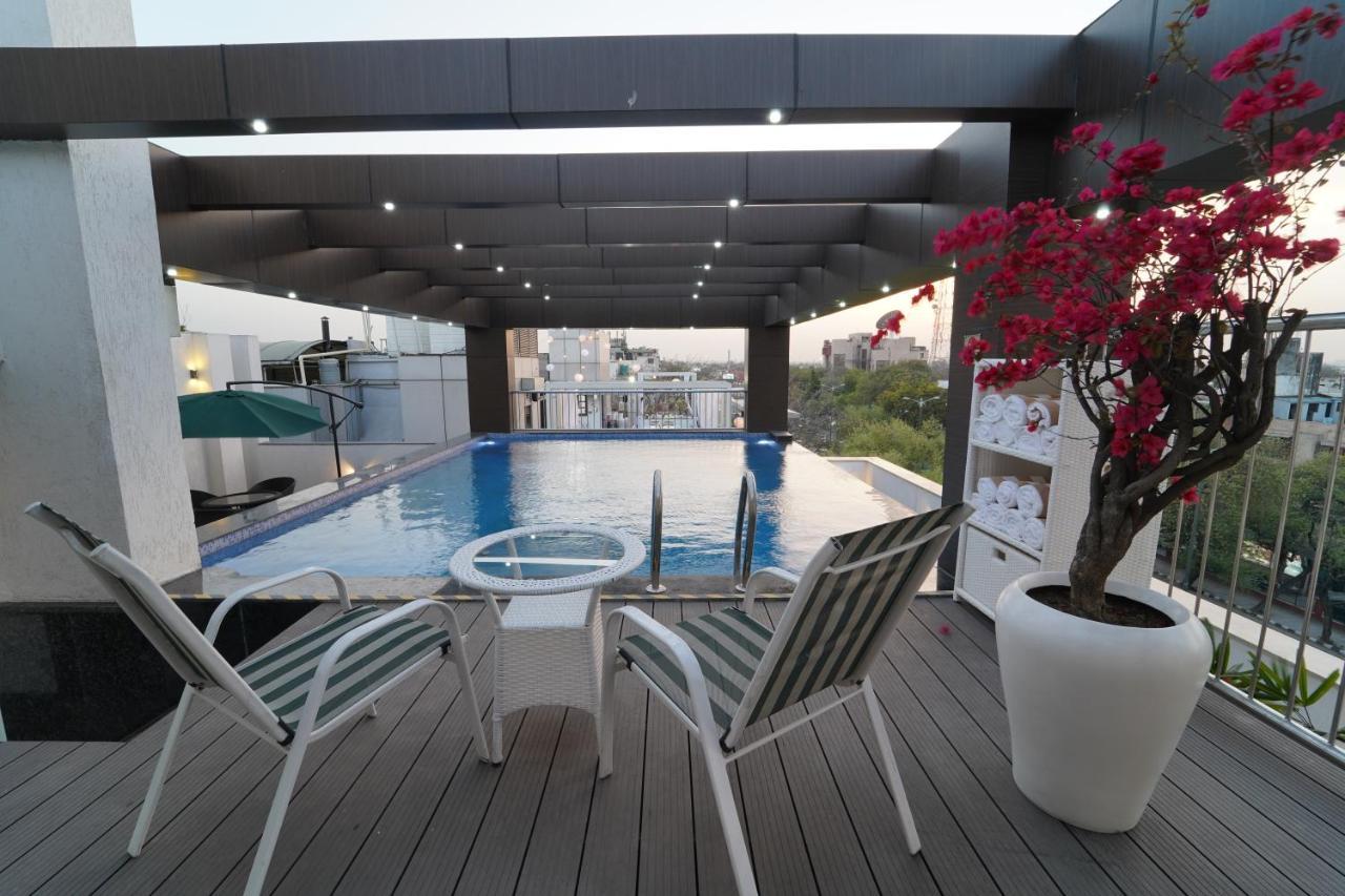 Rockland Hotel, C.R Park New Delhi Exterior photo