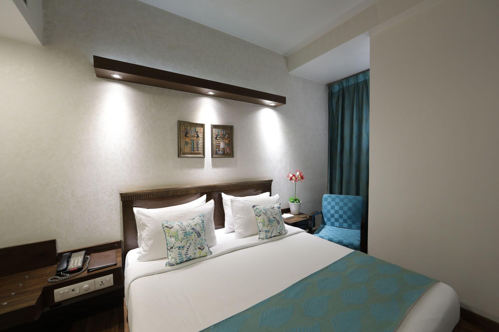 Rockland Hotel, C.R Park New Delhi Exterior photo