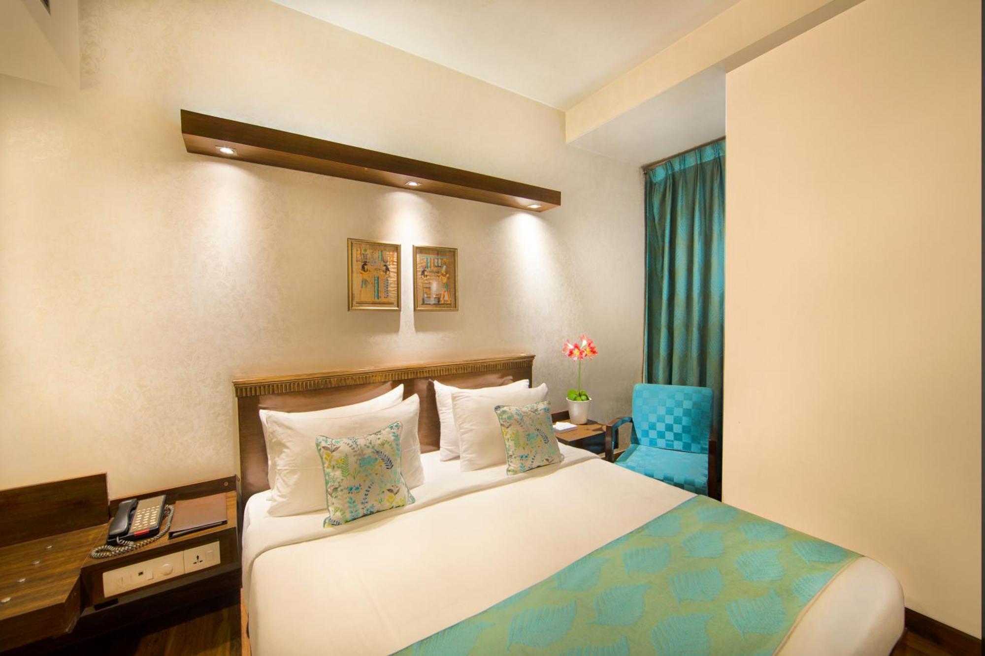 Rockland Hotel, C.R Park New Delhi Exterior photo