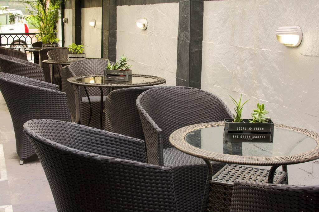 Rockland Hotel, C.R Park New Delhi Exterior photo