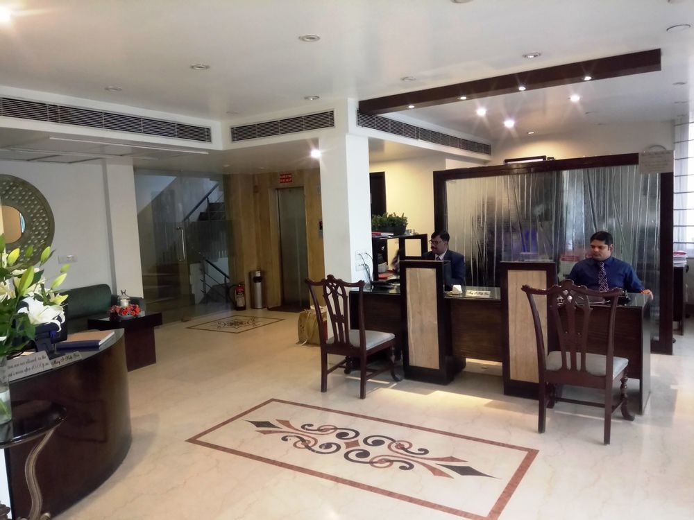 Rockland Hotel, C.R Park New Delhi Exterior photo