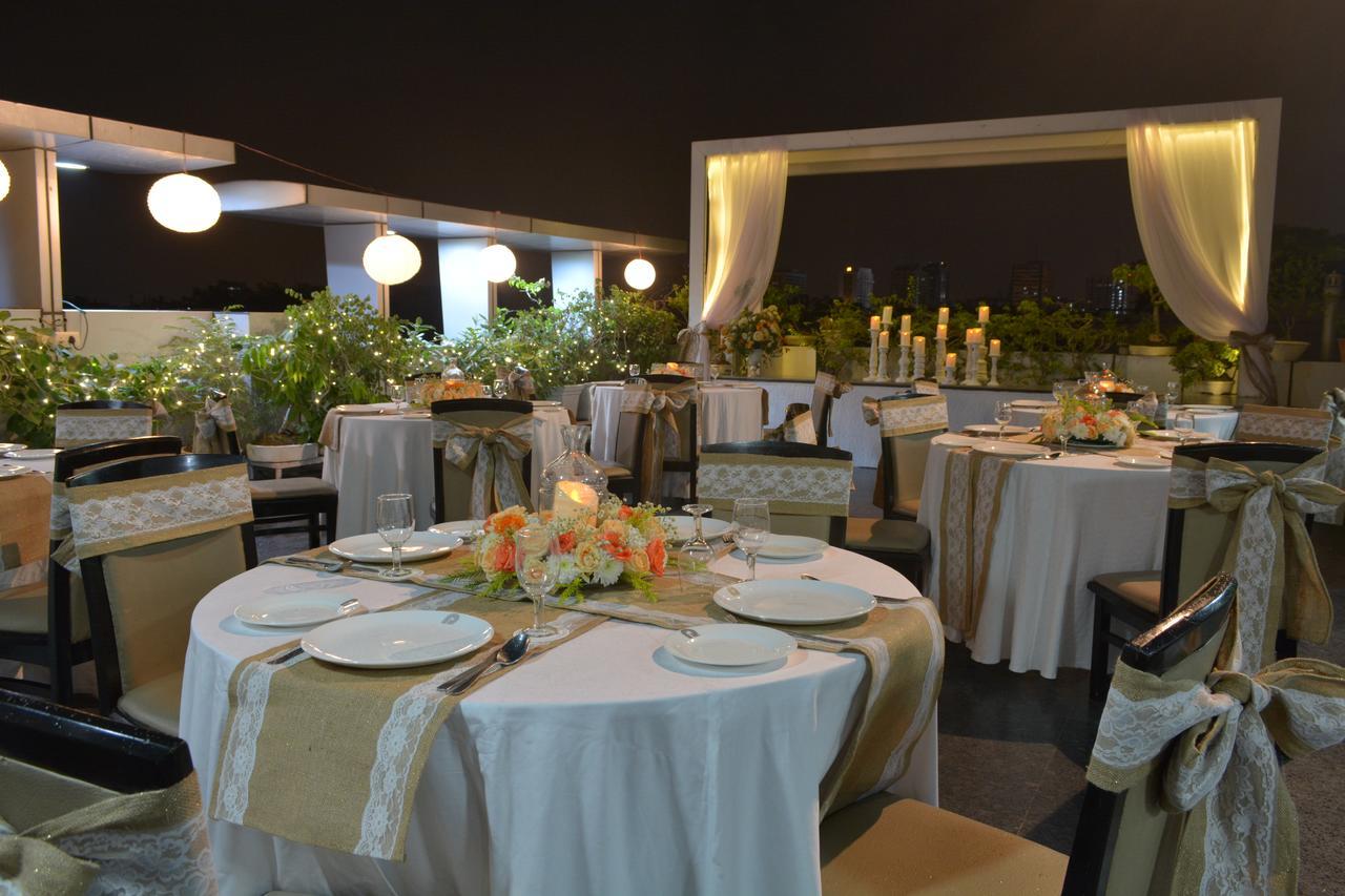 Rockland Hotel, C.R Park New Delhi Exterior photo