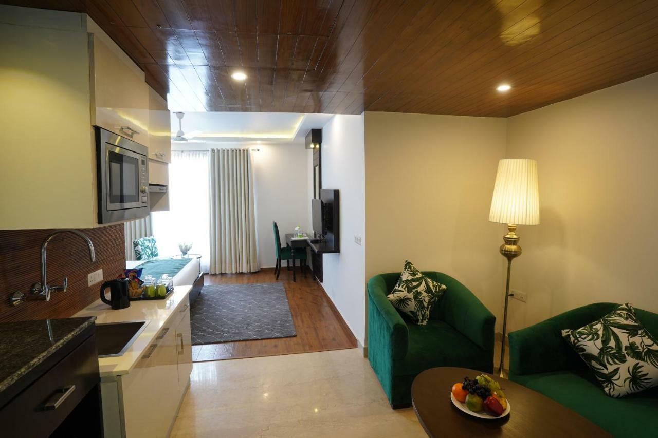 Rockland Hotel, C.R Park New Delhi Exterior photo