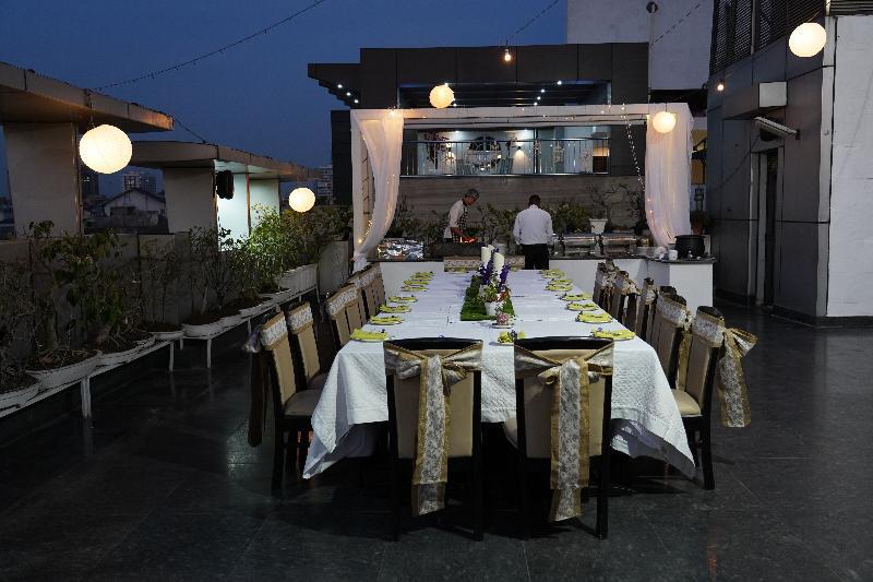Rockland Hotel, C.R Park New Delhi Exterior photo